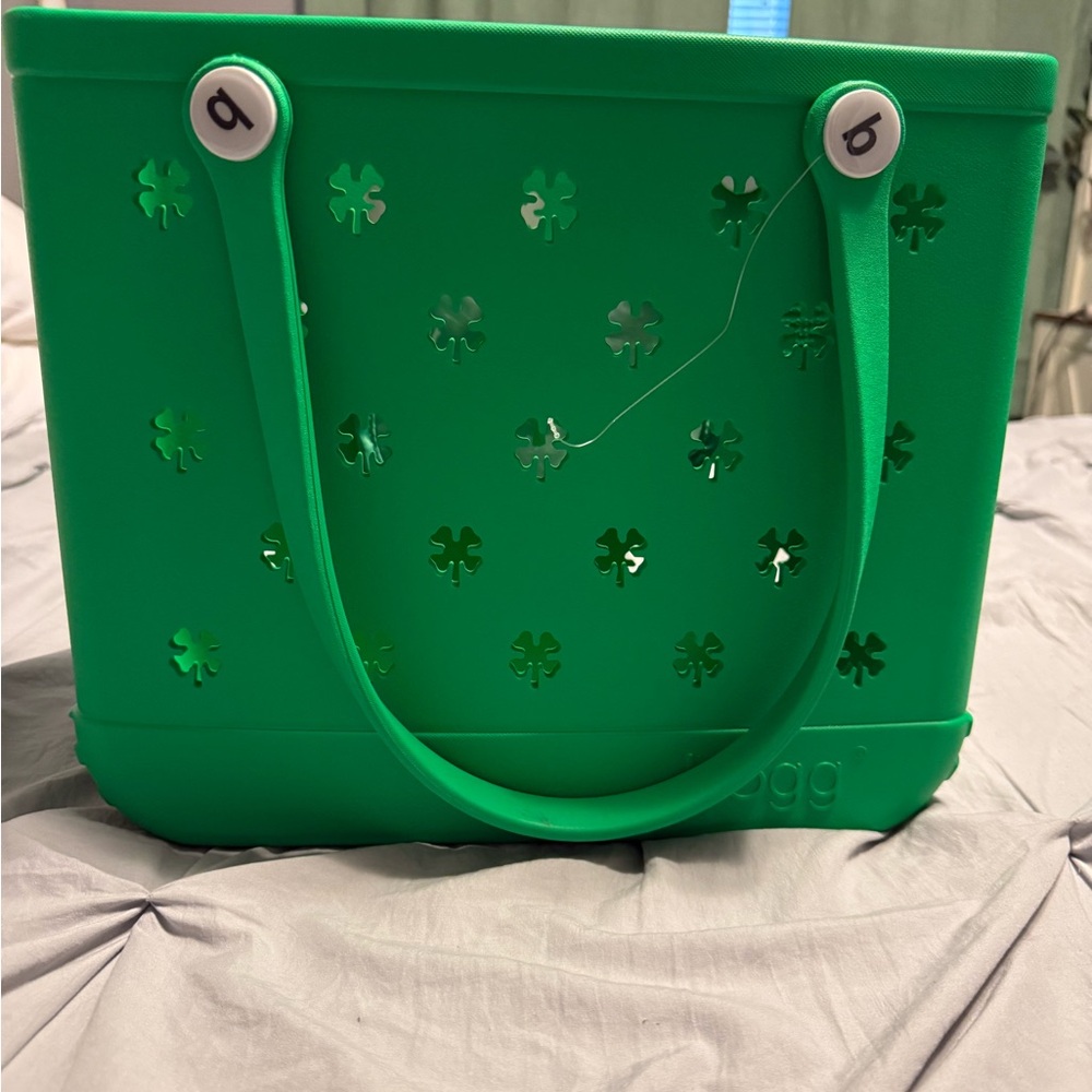 BOGG BAG Clover Cutout Green Tote
